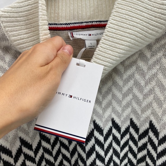 Tommy Hilfiger Chevron Sweater - Picture 6 of 6